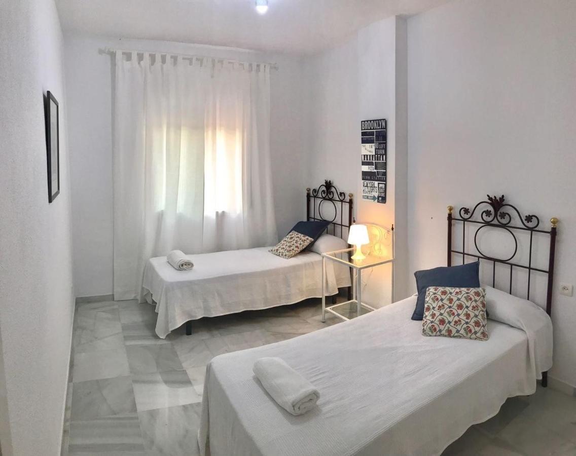 Amazing Apartment For Families Up To 6 Persons เบนัลมาเดนา ภายนอก รูปภาพ
